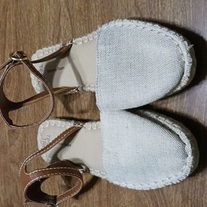 Womans  Shoes  Time and Tru 6 Sandals